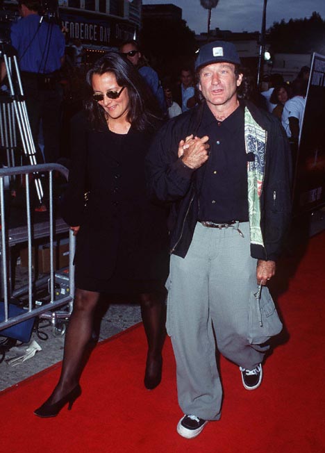 Robin Williams and Marsha Garces Williams at event of Nepriklausomybes diena (1996)
