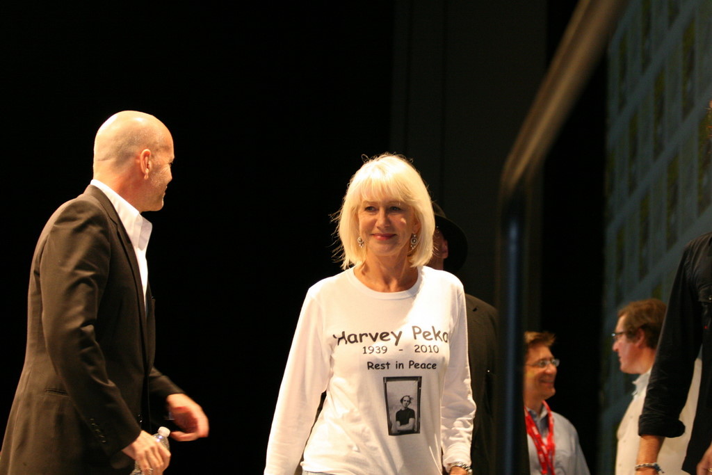 Bruce Willis and Helen Mirren