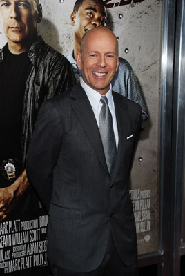 Bruce Willis at event of Tik nekvieskite faru! (2010)
