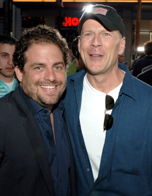 Bruce Willis and Brett Ratner at event of Talladega Nights: The Ballad of Ricky Bobby (2006)