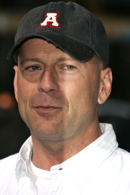 Bruce Willis at event of The Bourne Supremacy (2004)