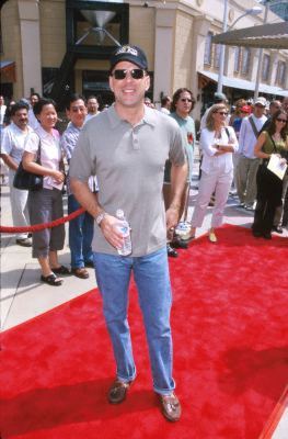 Bruce Willis at event of The Kid (2000)