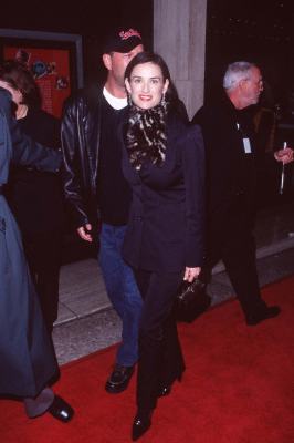 Demi Moore and Bruce Willis at event of Deconstructing Harry (1997)