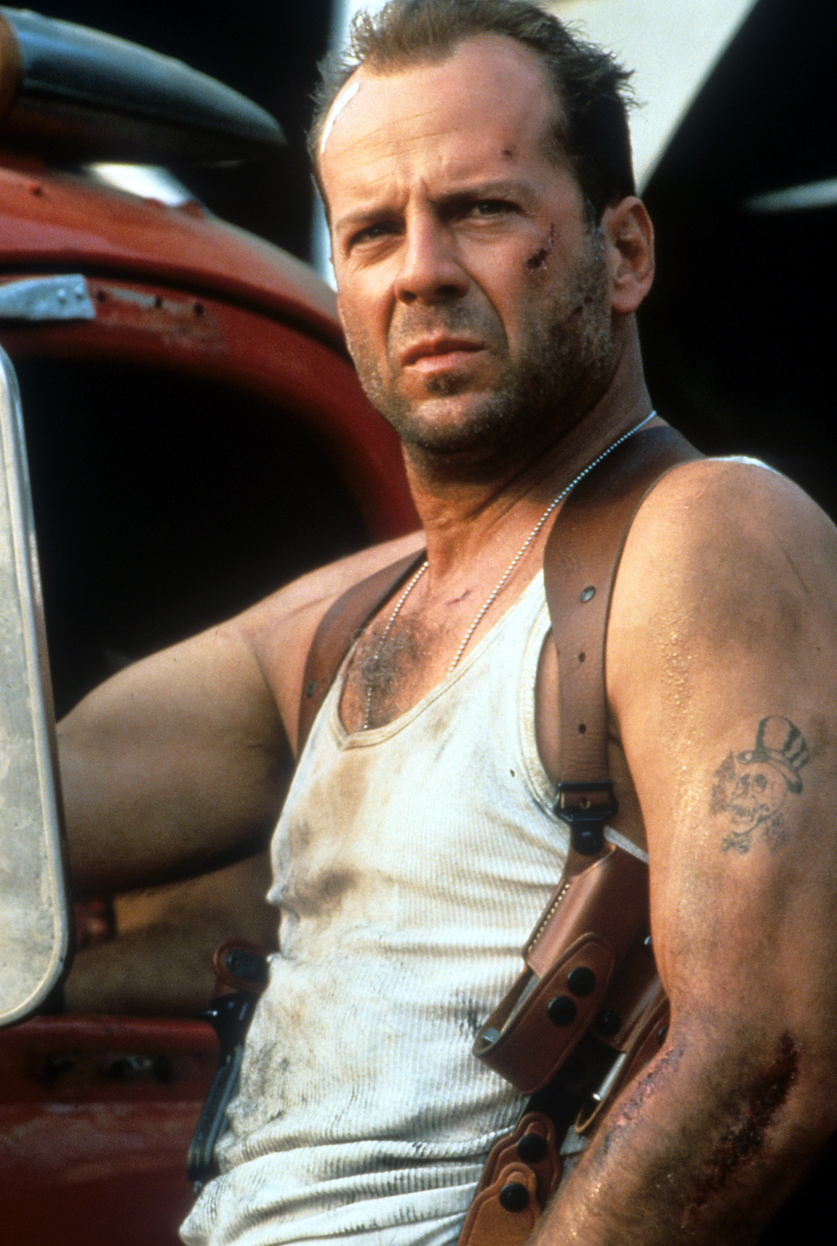 Still of Bruce Willis in Kietas riesutelis. Kerstas su kaupu (1995)