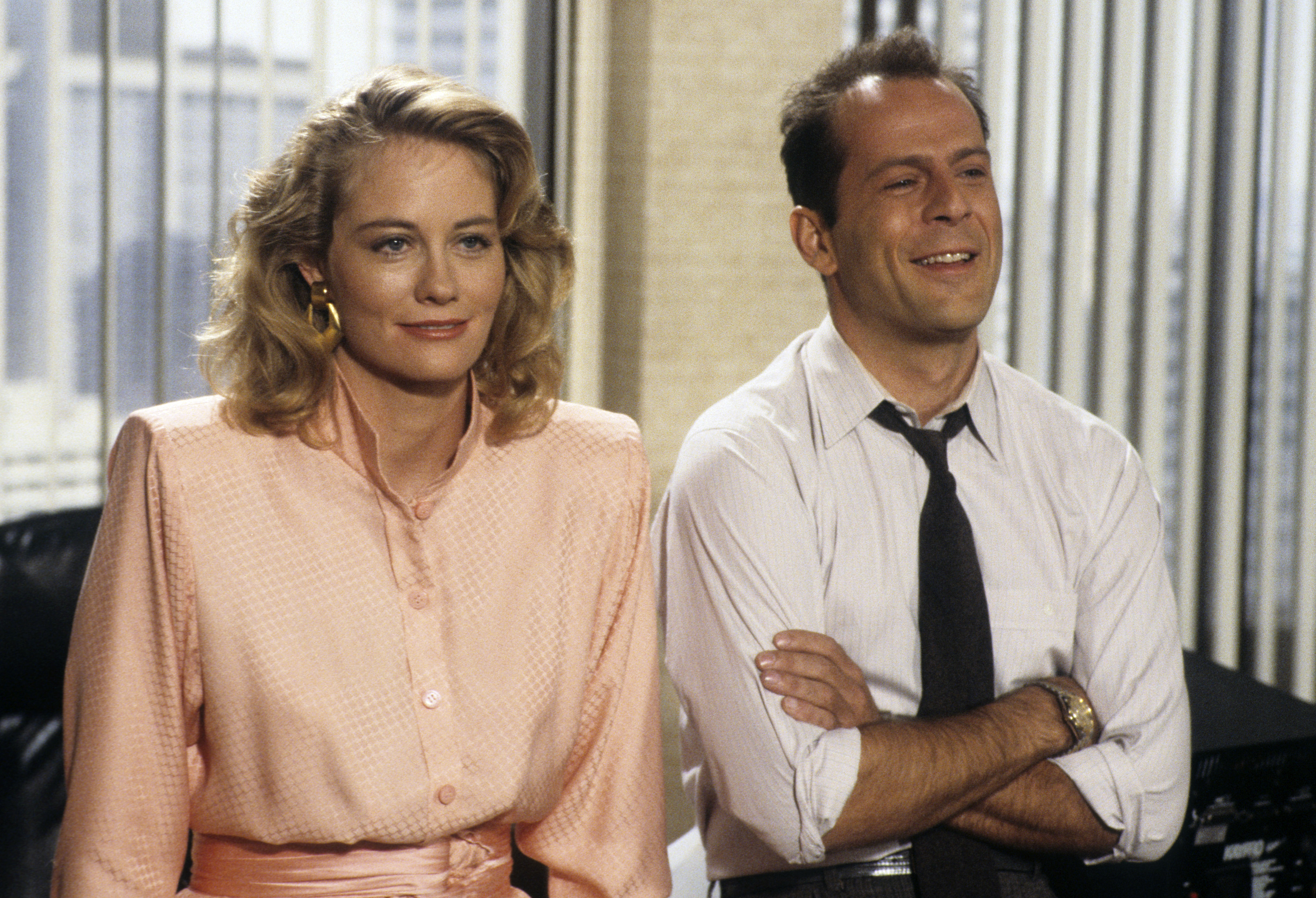 Still of Bruce Willis and Cybill Shepherd in Moonlighting (1985)