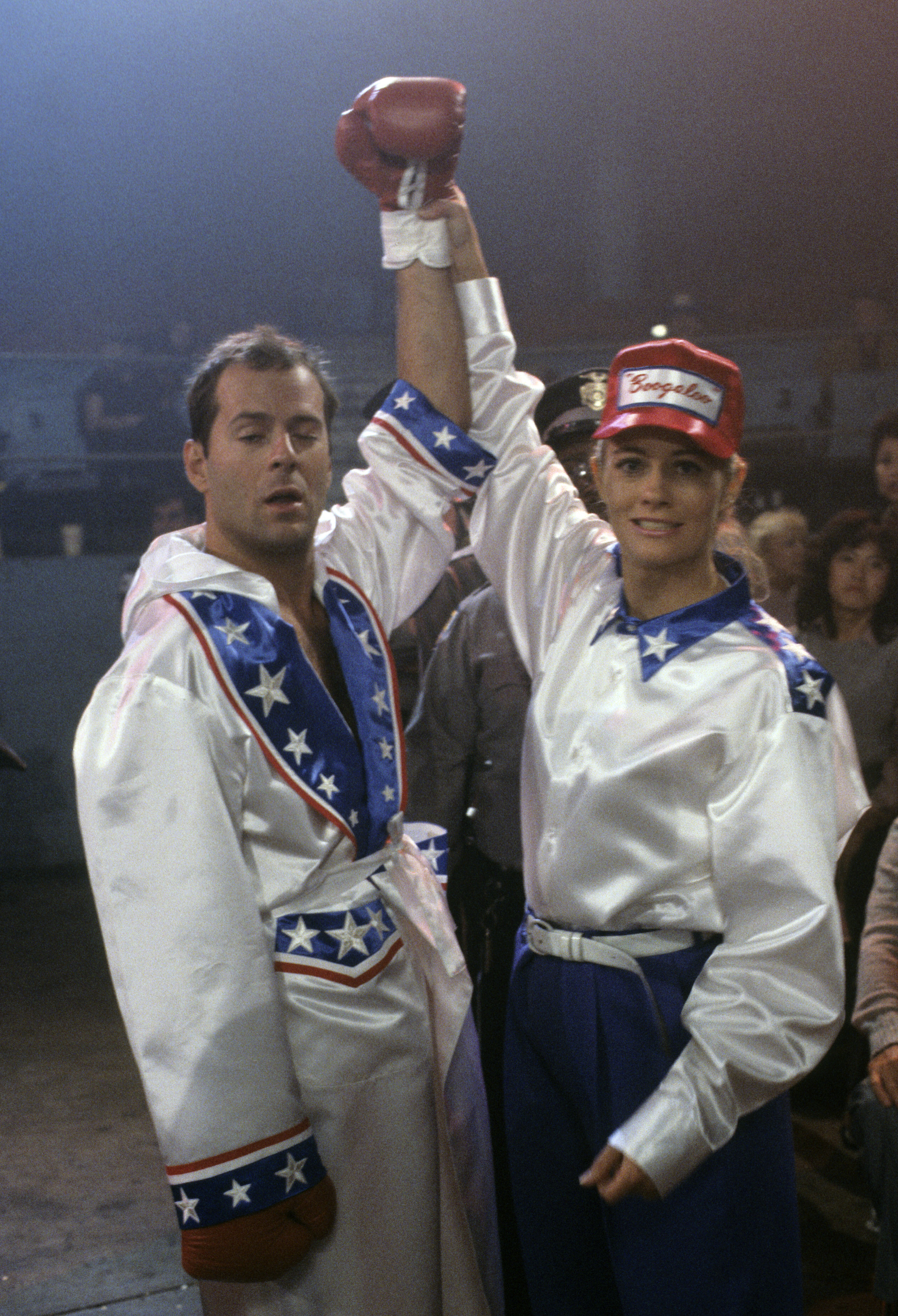 Still of Bruce Willis and Cybill Shepherd in Moonlighting (1985)