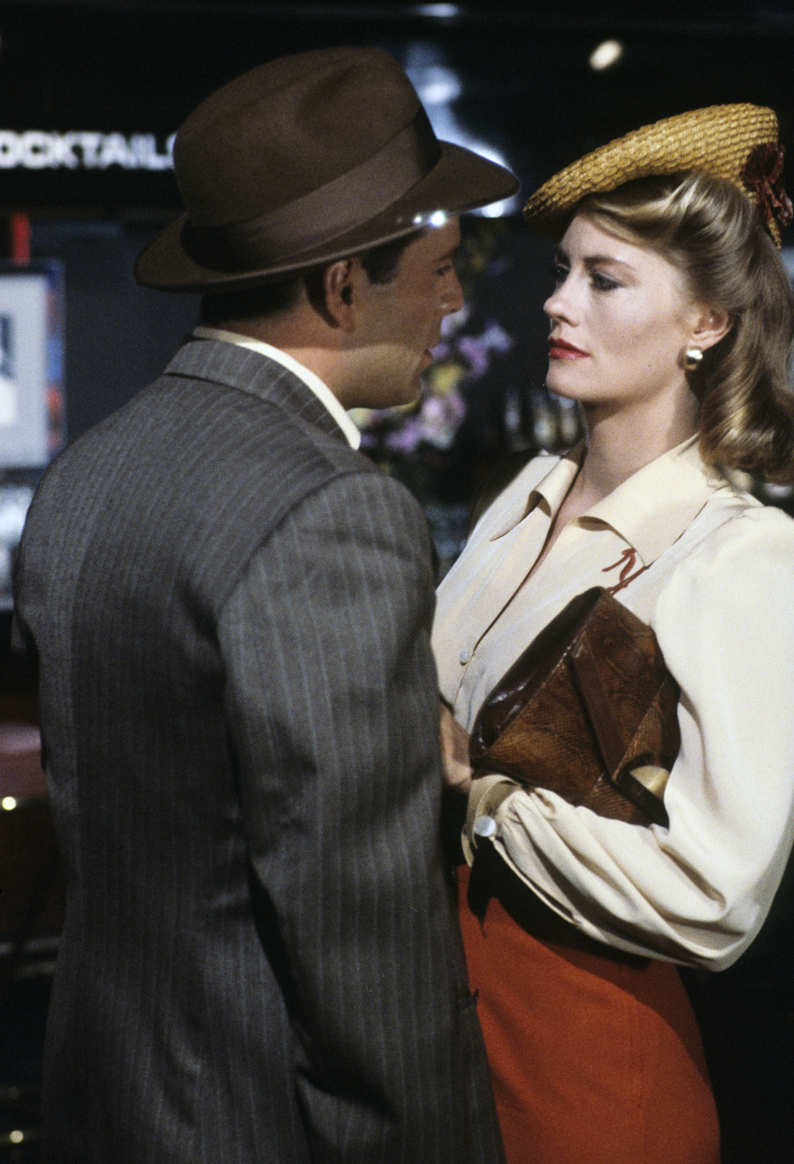 Still of Bruce Willis and Cybill Shepherd in Moonlighting (1985)