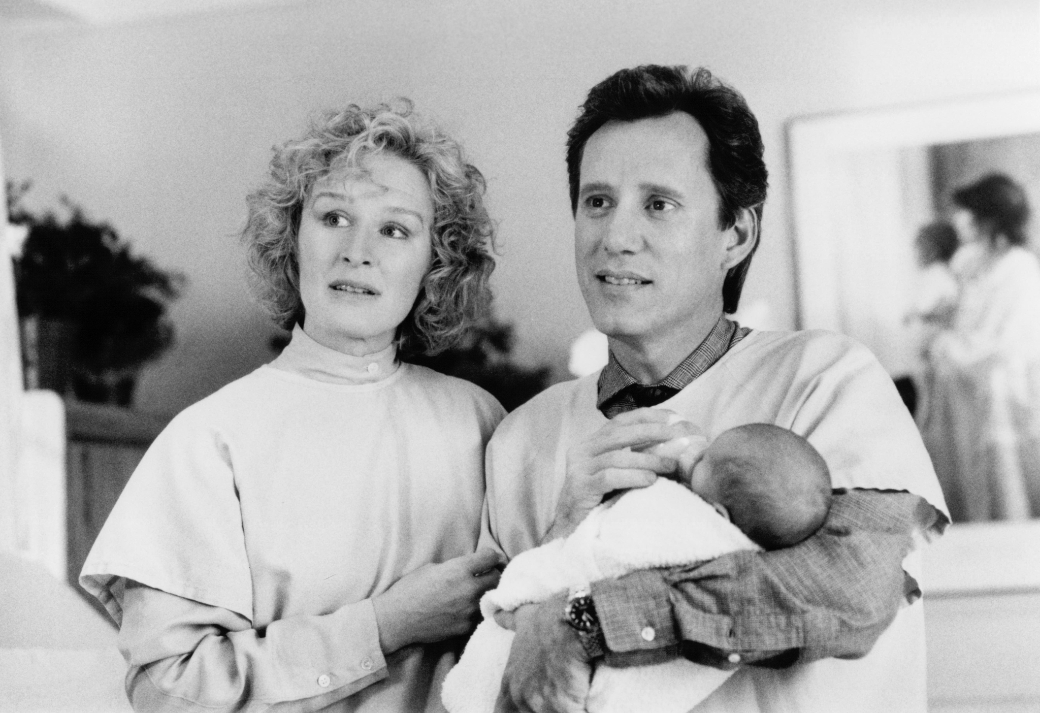 Still of James Woods and Glenn Close in Immediate Family (1989)