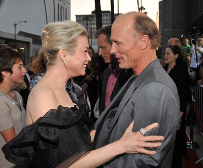 Renée Zellweger and Ed Harris at event of Appaloosa (2008)