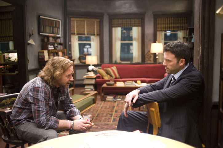 Still of Russell Crowe and Ben Affleck in Tikroji padetis (2009)