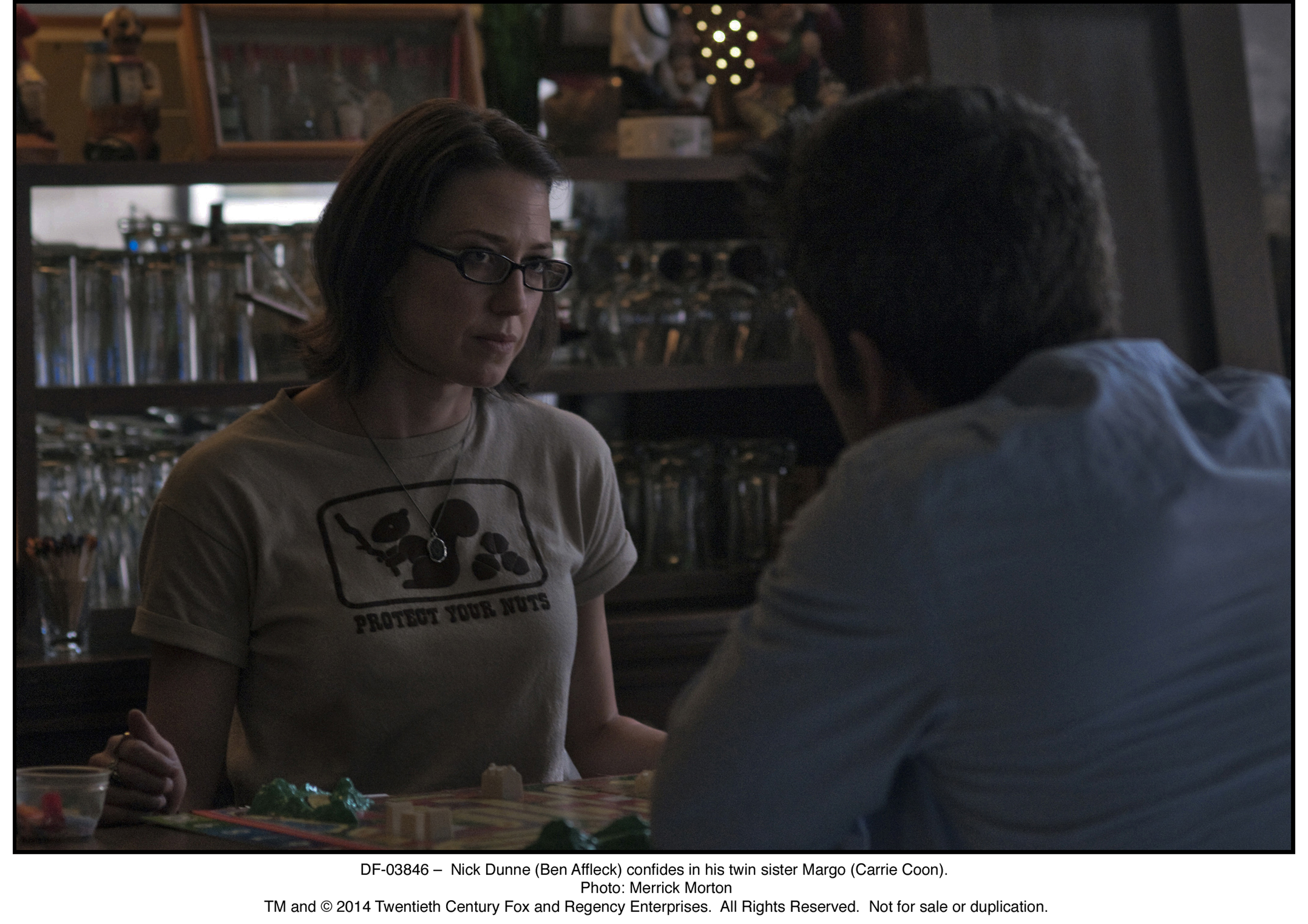 Still of Ben Affleck and Carrie Coon in Dingusi (2014)