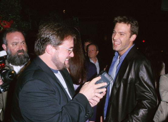 Ben Affleck and Kevin Smith at event of Dogma (1999)