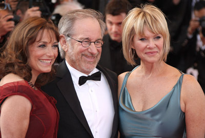 Steven Spielberg, Karen Allen and Kate Capshaw at event of Indiana Dzounsas ir kristolo kaukoles karalyste (2008)