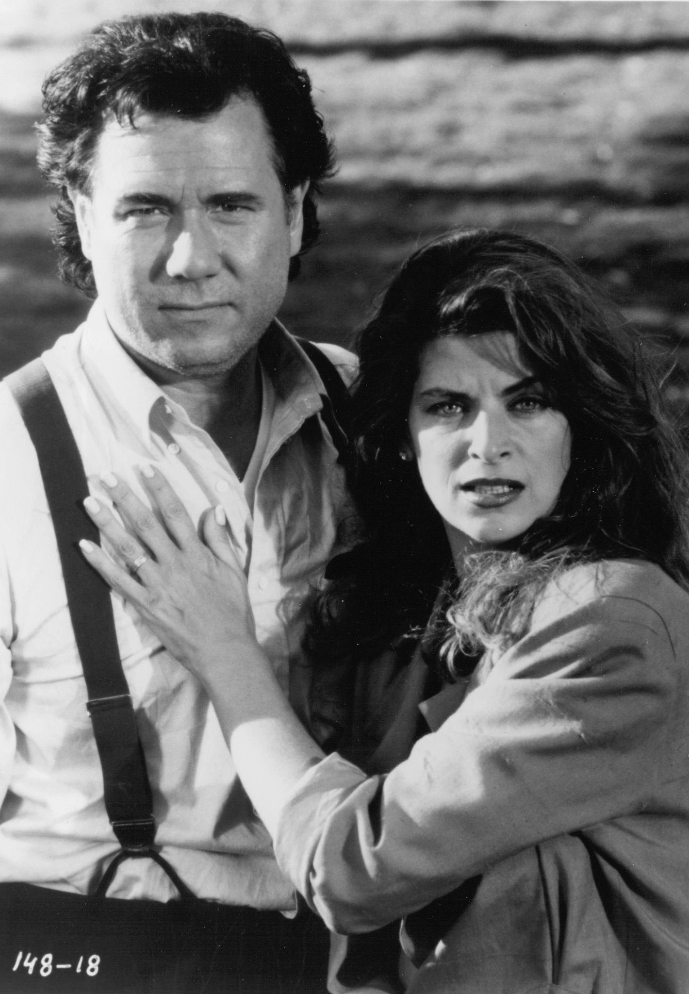 Still of Kirstie Alley and John Larroquette in Madhouse (1990)