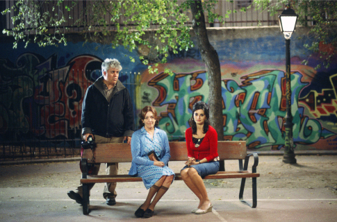 Pedro Almodóvar, Penélope Cruz and Carmen Maura in Volver (2006)
