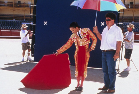 Pedro Almodóvar and Rosario Flores in Hable con ella (2002)