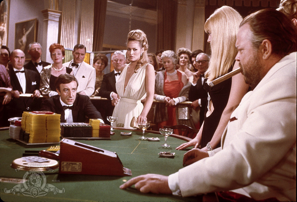 Still of Orson Welles, Ursula Andress and Peter Sellers in Casino Royale (1967)