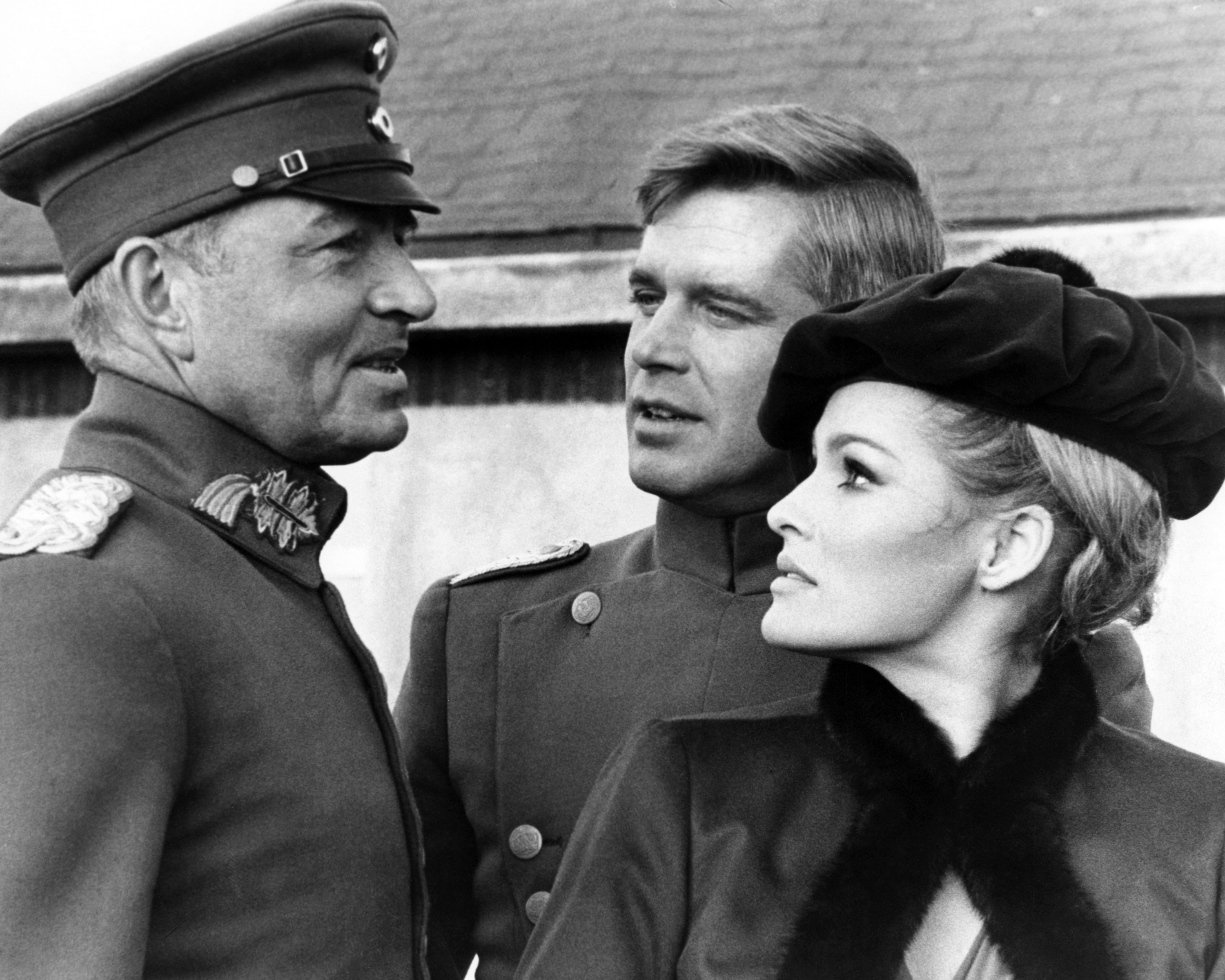 Still of James Mason, Ursula Andress and George Peppard in The Blue Max (1966)