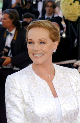 Julie Andrews at event of Srekas 2 (2004)