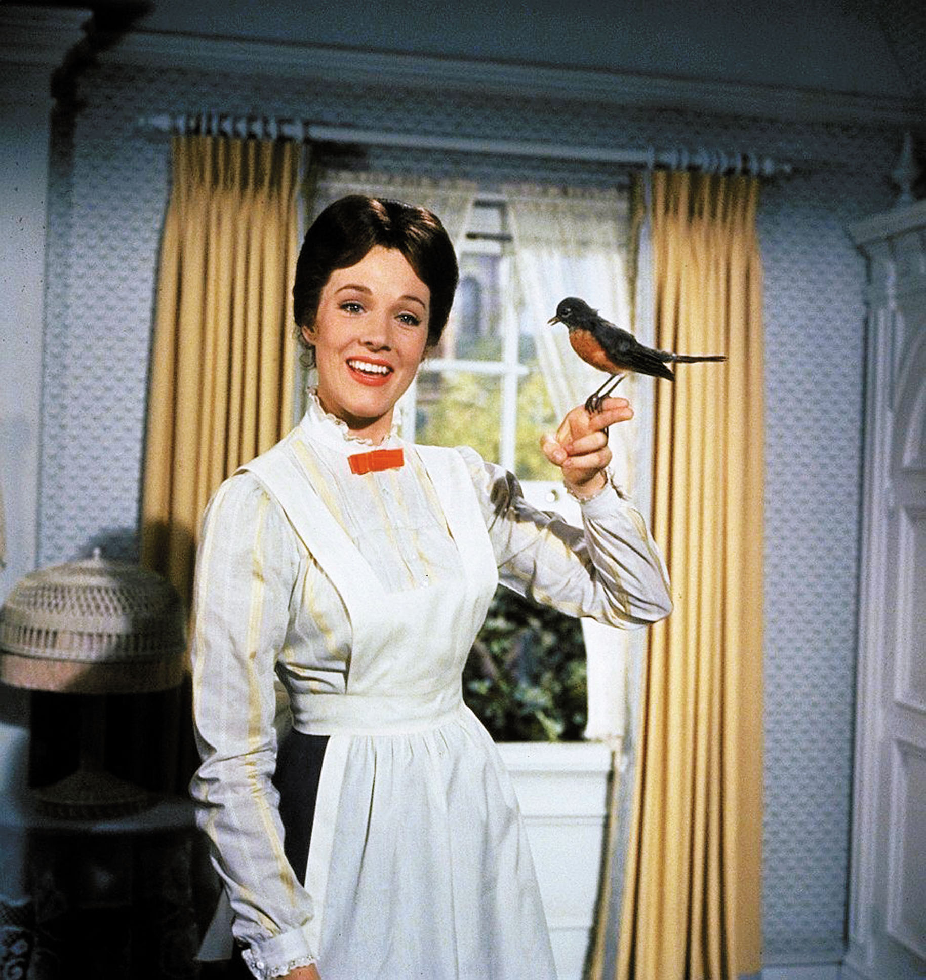 Still of Julie Andrews in Mary Poppins (1964)