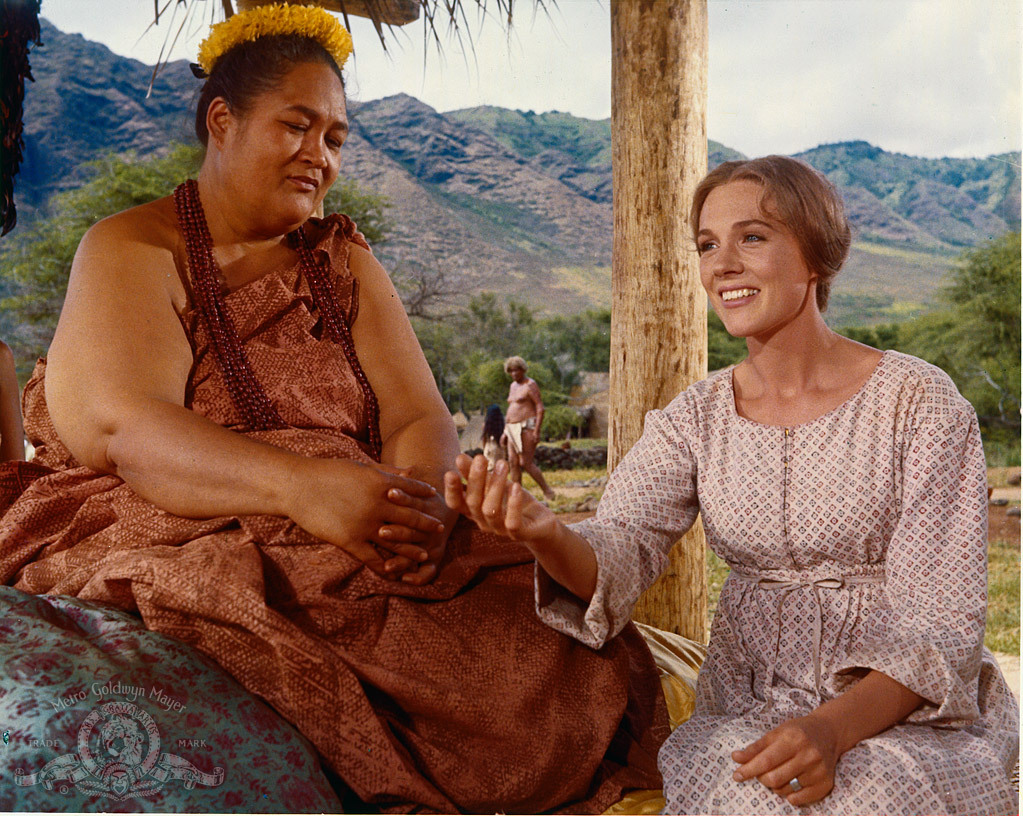 Still of Julie Andrews in Hawaii (1966)