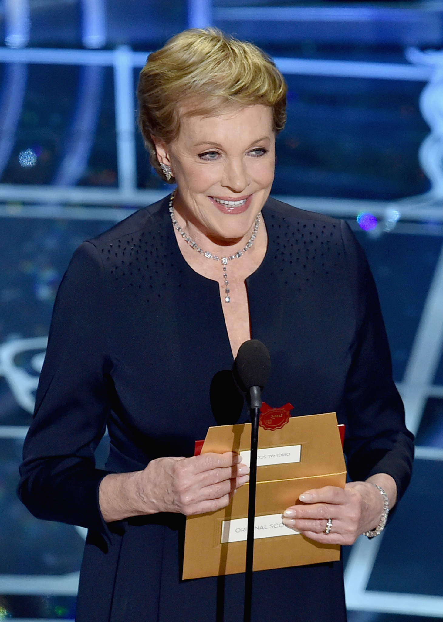 Julie Andrews at event of The Oscars (2015)