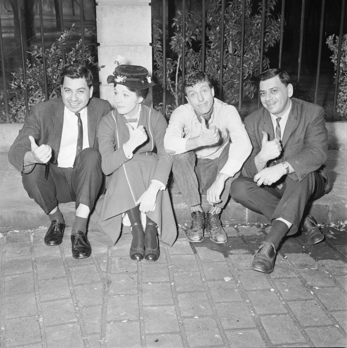 Still of Julie Andrews, Dick Van Dyke, Richard M. Sherman and Robert B. Sherman in The Boys: The Sherman Brothers' Story (2009)