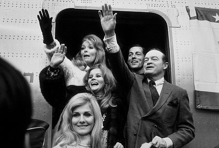173-444 Bob Hope and Ann-Margret departing for Vietnam on 18th Annual Christmas USO Tour