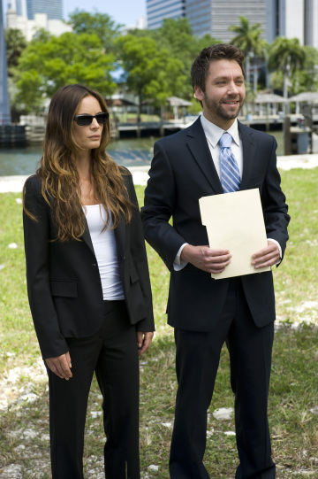 Still of Gabrielle Anwar and Michael Weston in Vilko bilietas (2007)