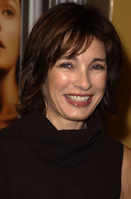 Anne Archer at event of From Hell (2001)