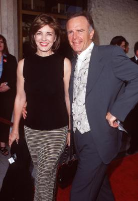 Anne Archer and Terry Jastrow at event of Trumeno sou (1998)
