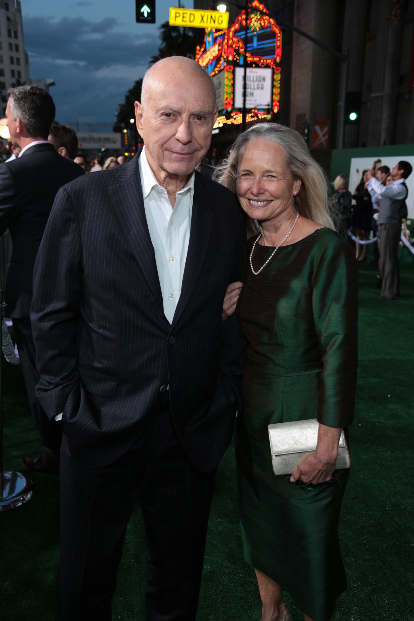 Alan Arkin and Suzanne Arkin at event of Million Dollar Arm (2014)