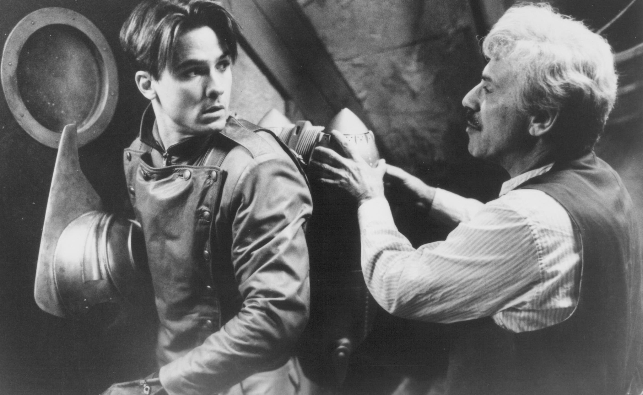 Still of Alan Arkin and Billy Campbell in The Rocketeer (1991)