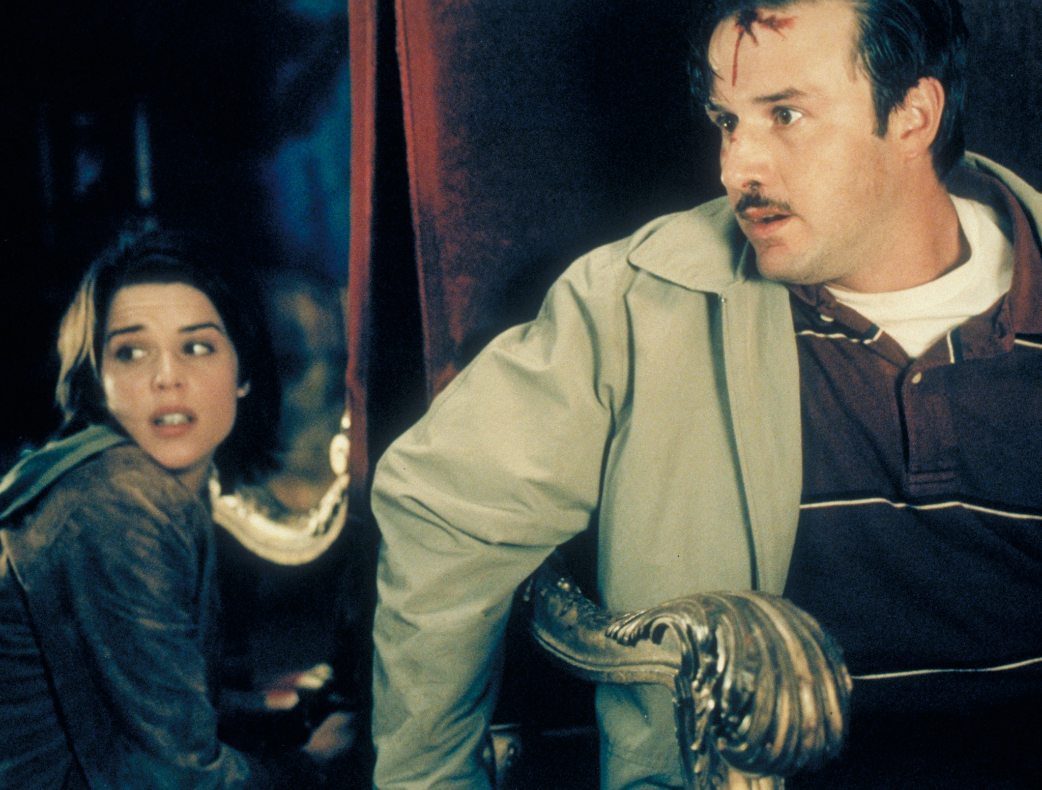 Still of Neve Campbell and David Arquette in Klyksmas 3 (2000)