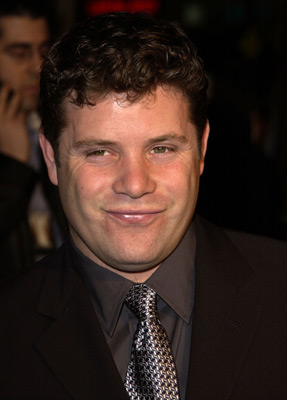 Sean Astin at event of Ziedu Valdovas: Ziedo brolija (2001)