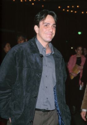 Hank Azaria at event of The Whole Nine Yards (2000)