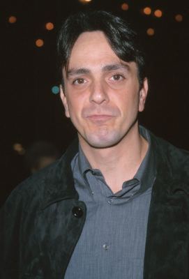 Hank Azaria at event of The Whole Nine Yards (2000)