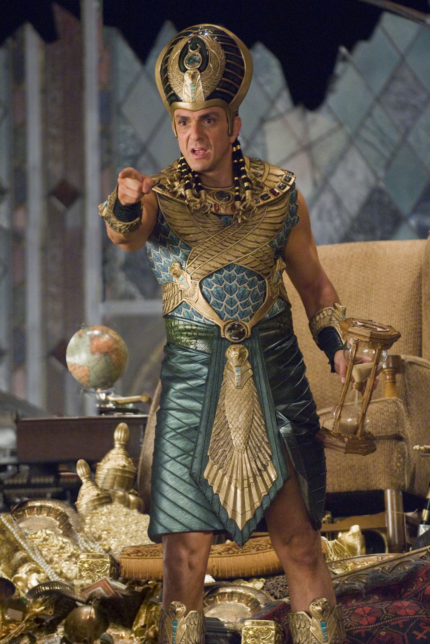 Still of Hank Azaria in Naktis muziejuje 2 (2009)