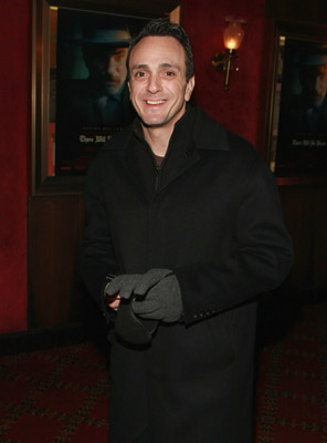 Hank Azaria at event of Bus kraujo (2007)