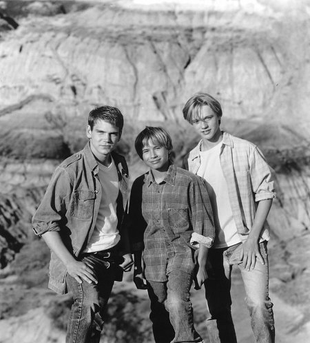Scott Bairstow, Devon Sawa and Jonathan Taylor Thomas in Wild America (1997)