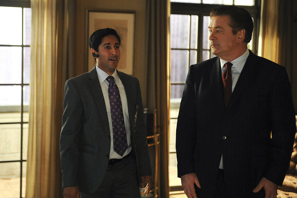 Still of Alec Baldwin and Maulik Pancholy in 30 Rock (2006)