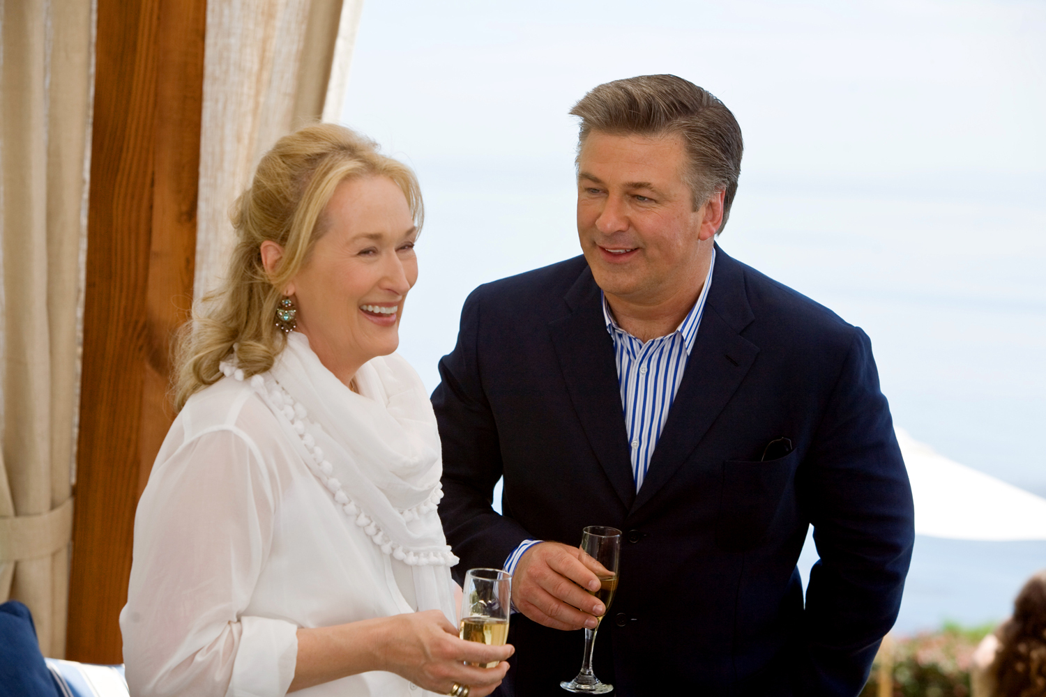 Still of Alec Baldwin and Meryl Streep in Tai... sudetinga (2009)