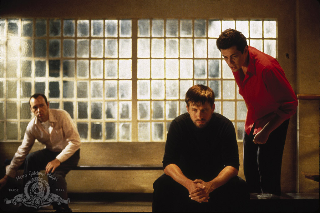 Still of Kevin Spacey, Stephen Baldwin and Benicio Del Toro in Iprasti itariamieji (1995)