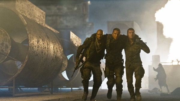 Still of Christian Bale, Sam Worthington and Common in Terminator Salvation (2009)