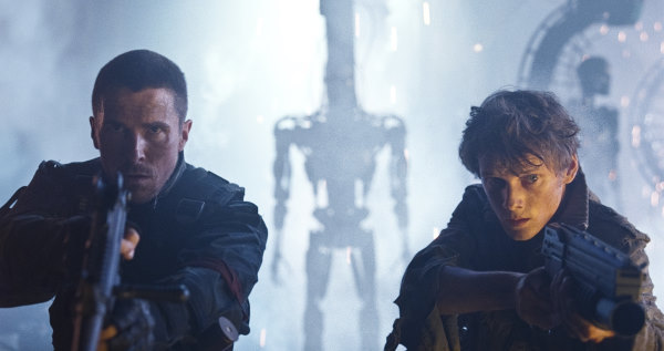 Still of Christian Bale and Anton Yelchin in Terminator Salvation (2009)