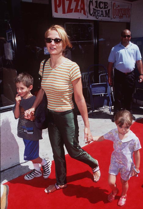 Ellen Barkin at event of Matilda (1996)