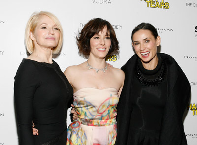 Demi Moore, Parker Posey and Ellen Barkin at event of Happy Tears (2009)