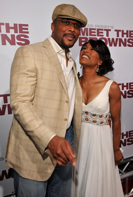 Angela Bassett and Tyler Perry at event of Meet the Browns (2008)