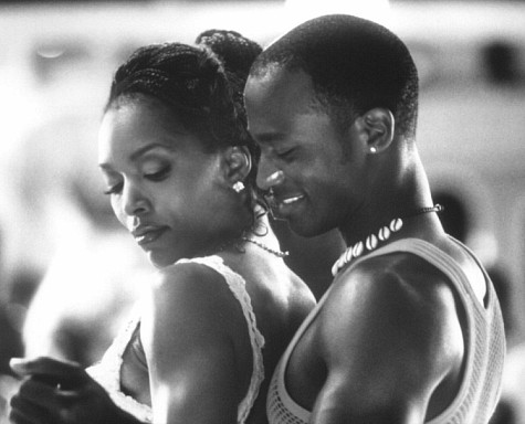 Still of Angela Bassett and Taye Diggs in How Stella Got Her Groove Back (1998)