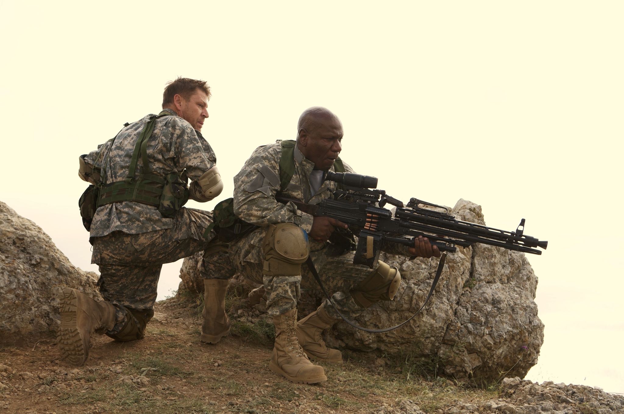 Still of Sean Bean and Ving Rhames in Soldiers of Fortune (2012)
